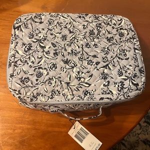 Vera Bradley Deluxe Travel Organizer Perennials Gray New